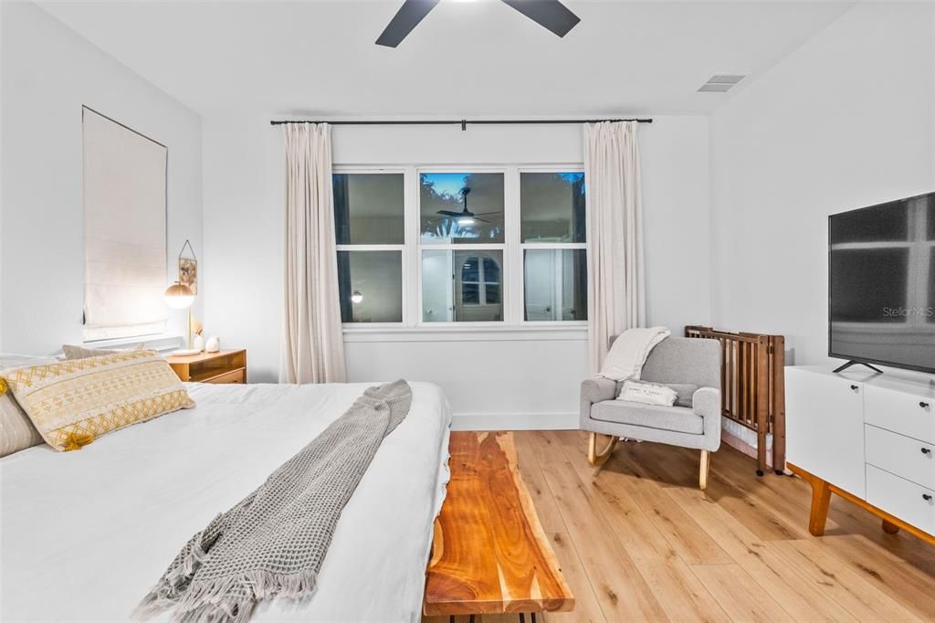 For Sale: $1,100,000 (5 beds, 3 baths, 3230 Square Feet)