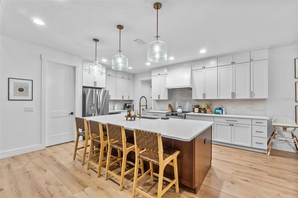 For Sale: $1,100,000 (5 beds, 3 baths, 3230 Square Feet)