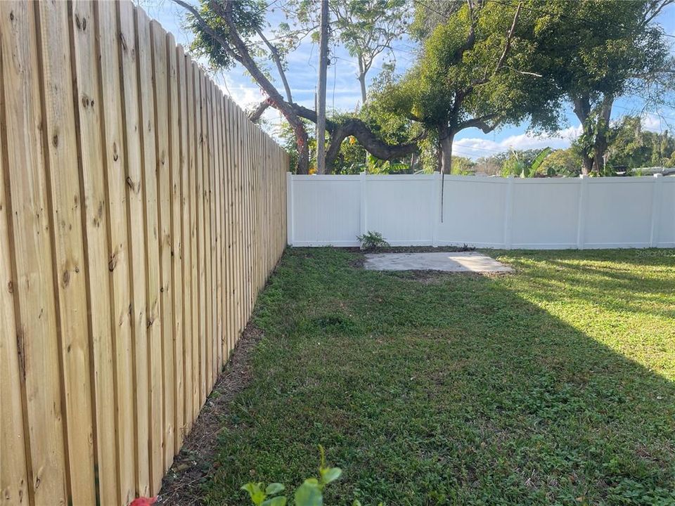 For Sale: $315,000 (2 beds, 1 baths, 910 Square Feet)