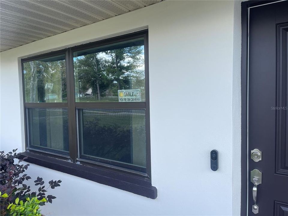 For Sale: $315,000 (2 beds, 1 baths, 910 Square Feet)