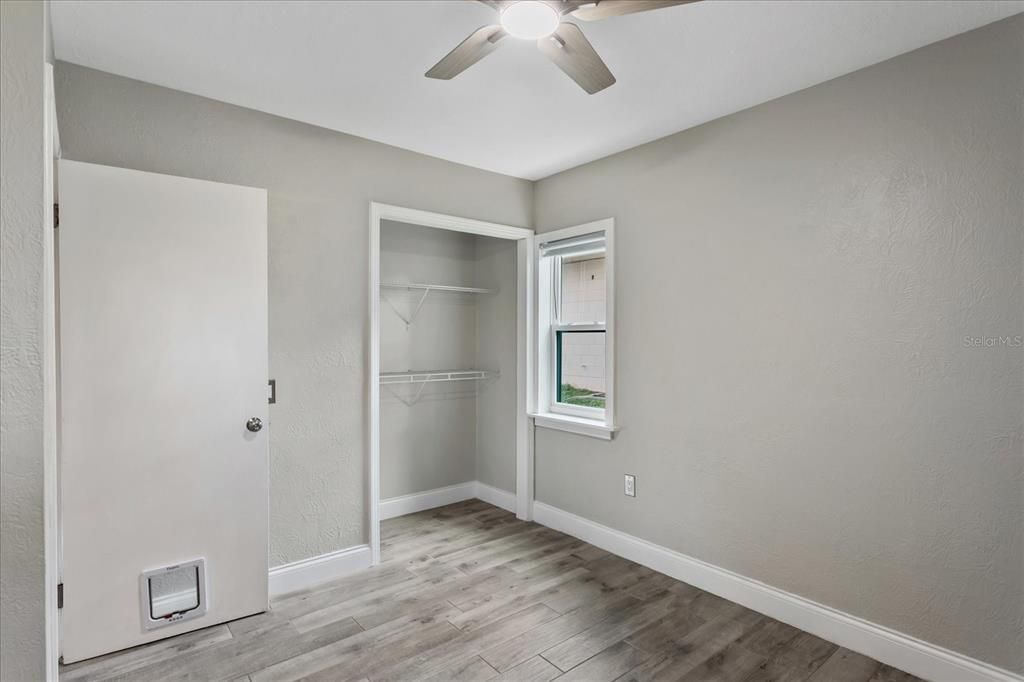 For Sale: $315,000 (2 beds, 1 baths, 910 Square Feet)