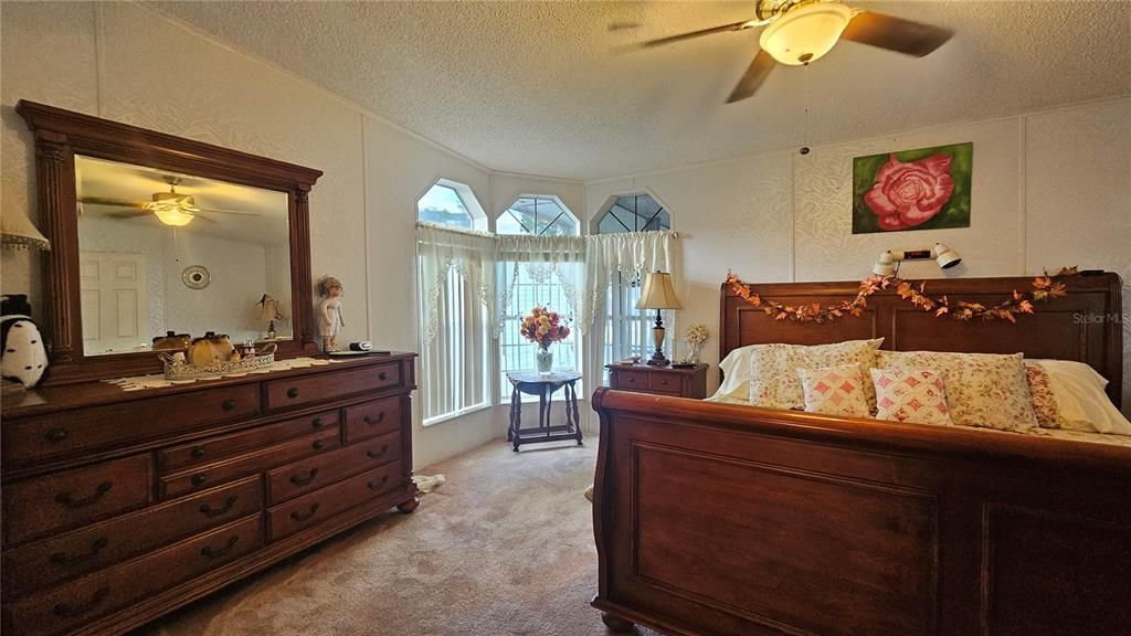 For Sale: $145,000 (3 beds, 2 baths, 2300 Square Feet)