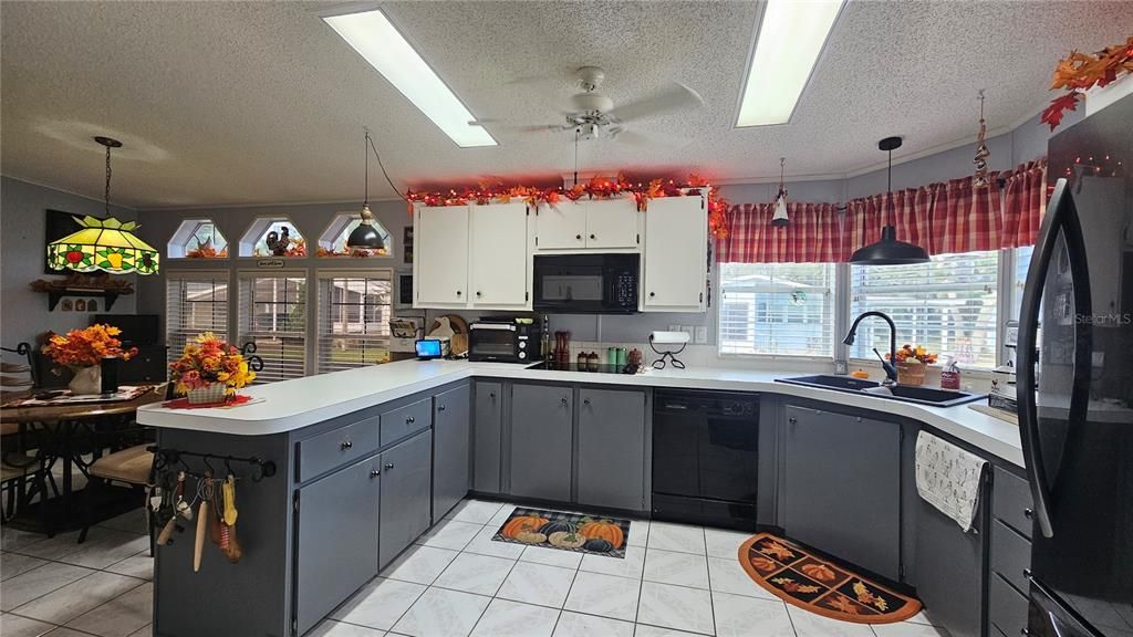 For Sale: $145,000 (3 beds, 2 baths, 2300 Square Feet)
