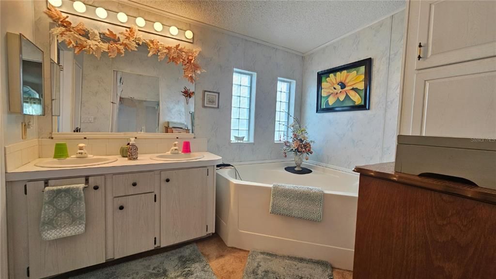 For Sale: $145,000 (3 beds, 2 baths, 2300 Square Feet)