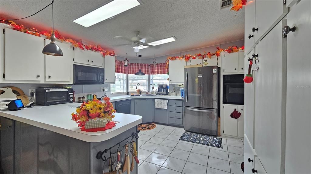 For Sale: $145,000 (3 beds, 2 baths, 2300 Square Feet)