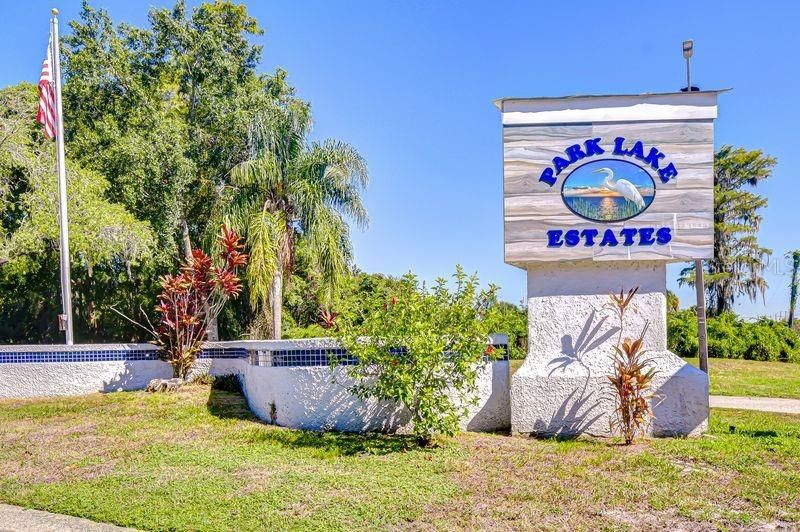 Active With Contract: $299,900 (3 beds, 2 baths, 1541 Square Feet)