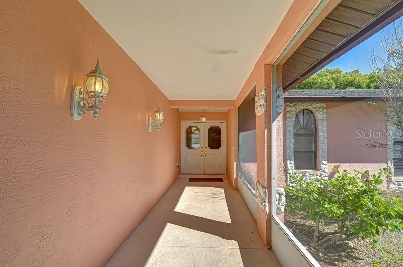 Active With Contract: $299,900 (3 beds, 2 baths, 1541 Square Feet)