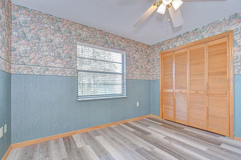 Active With Contract: $299,900 (3 beds, 2 baths, 1541 Square Feet)