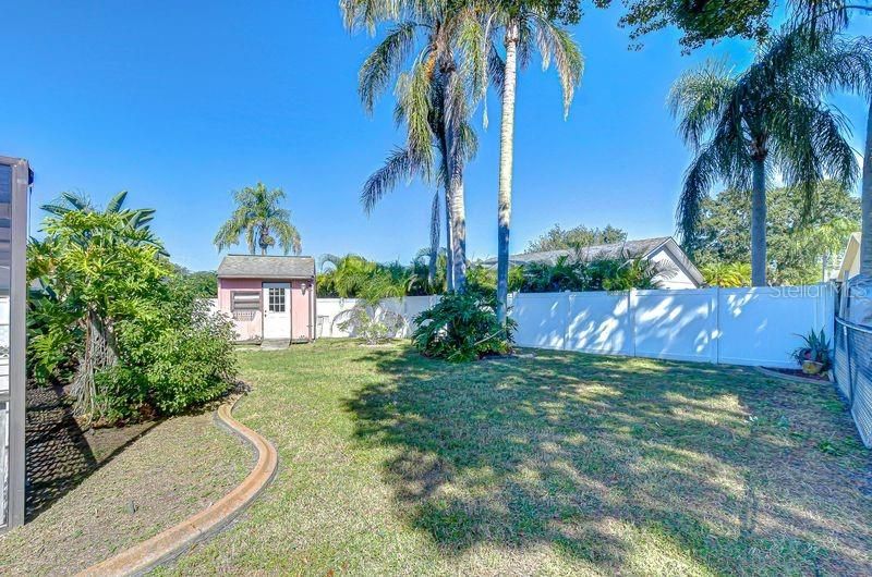 Active With Contract: $299,900 (3 beds, 2 baths, 1541 Square Feet)