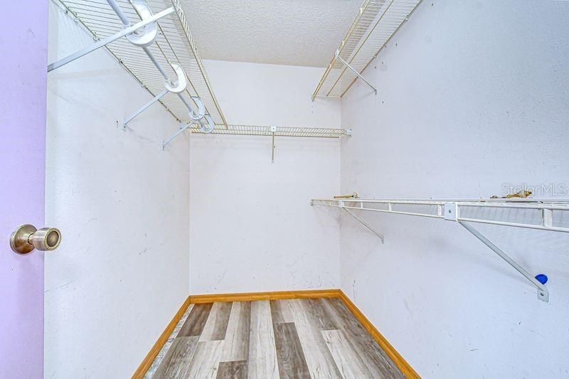 Active With Contract: $299,900 (3 beds, 2 baths, 1541 Square Feet)