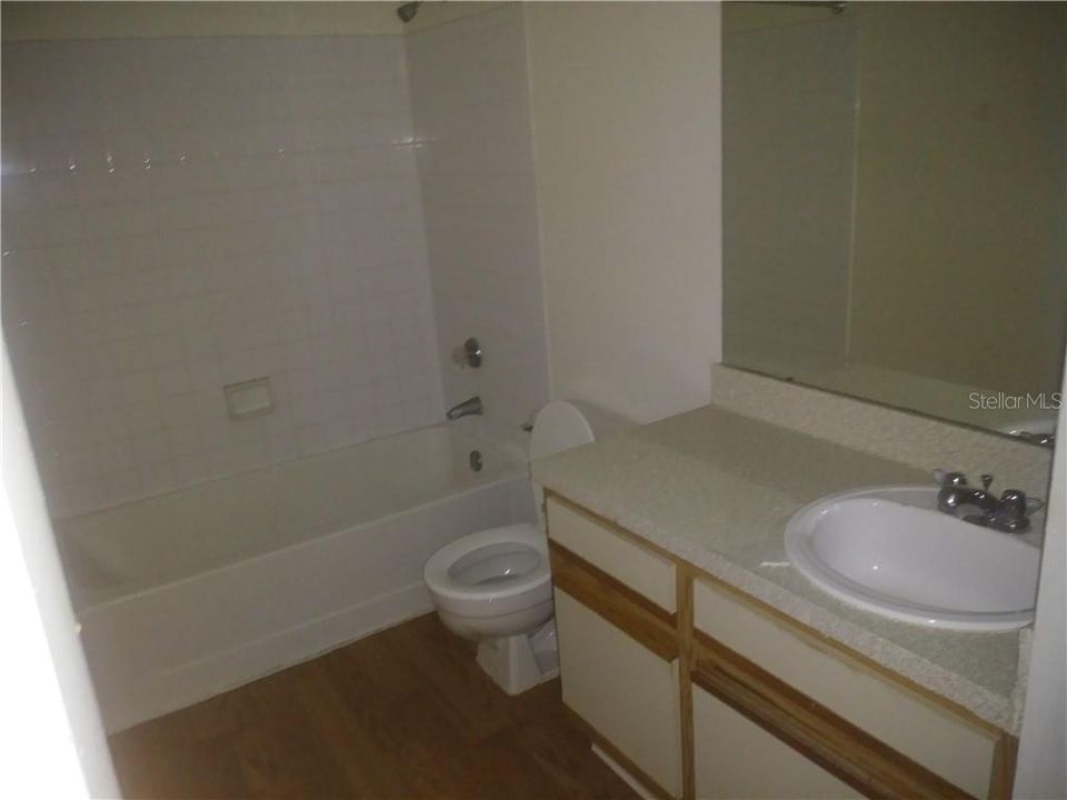 For Rent: $1,250 (1 beds, 1 baths, 662 Square Feet)