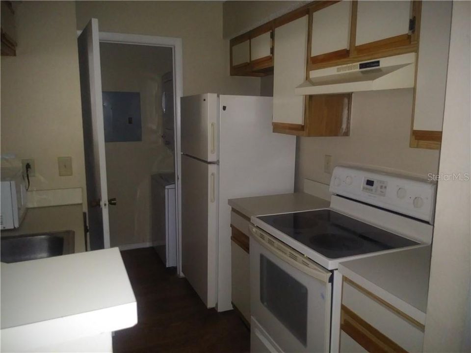 For Rent: $1,250 (1 beds, 1 baths, 662 Square Feet)
