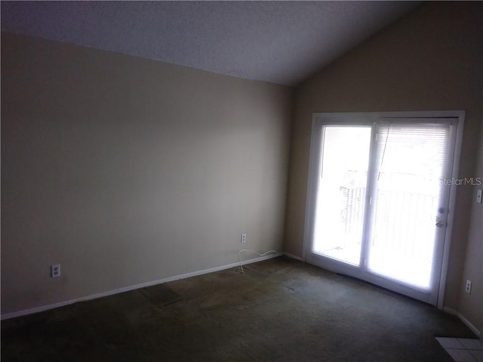 For Rent: $1,250 (1 beds, 1 baths, 662 Square Feet)