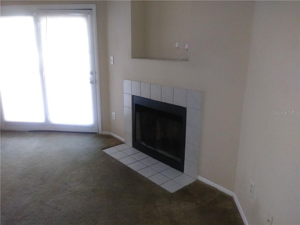 For Rent: $1,250 (1 beds, 1 baths, 662 Square Feet)