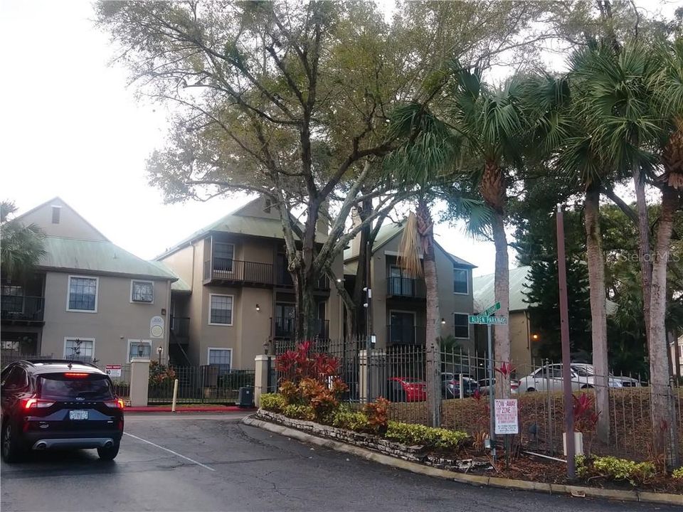 For Rent: $1,250 (1 beds, 1 baths, 662 Square Feet)