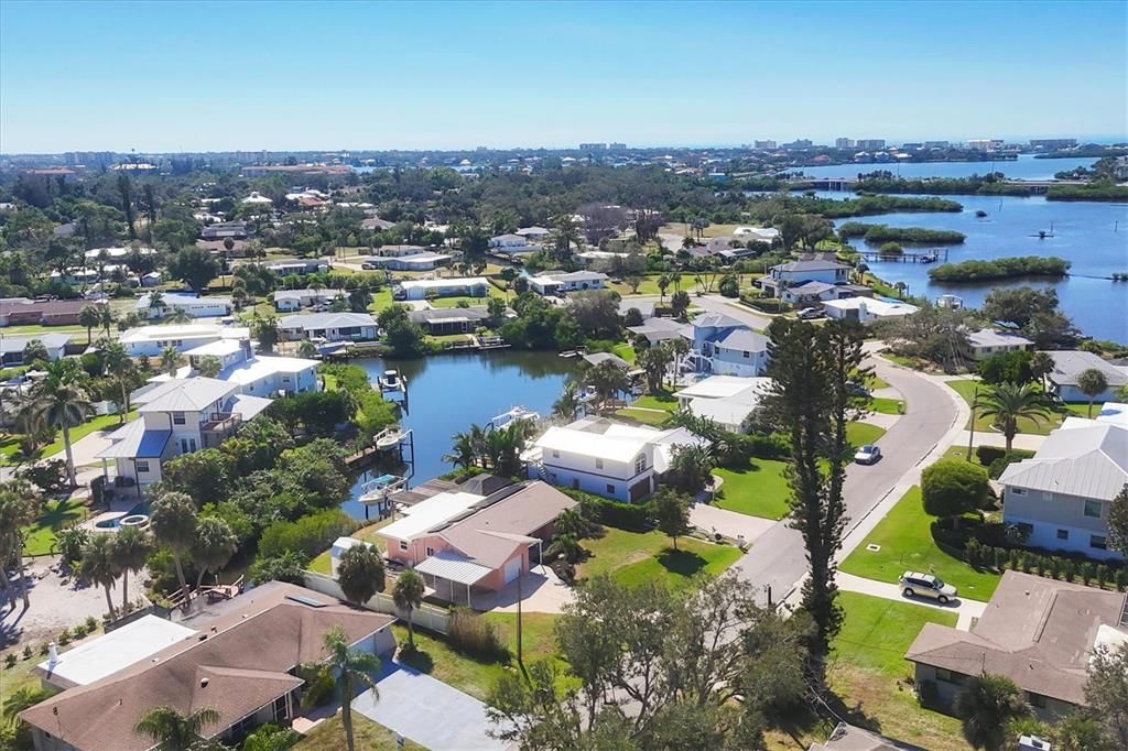 For Sale: $449,900 (2 beds, 2 baths, 1260 Square Feet)