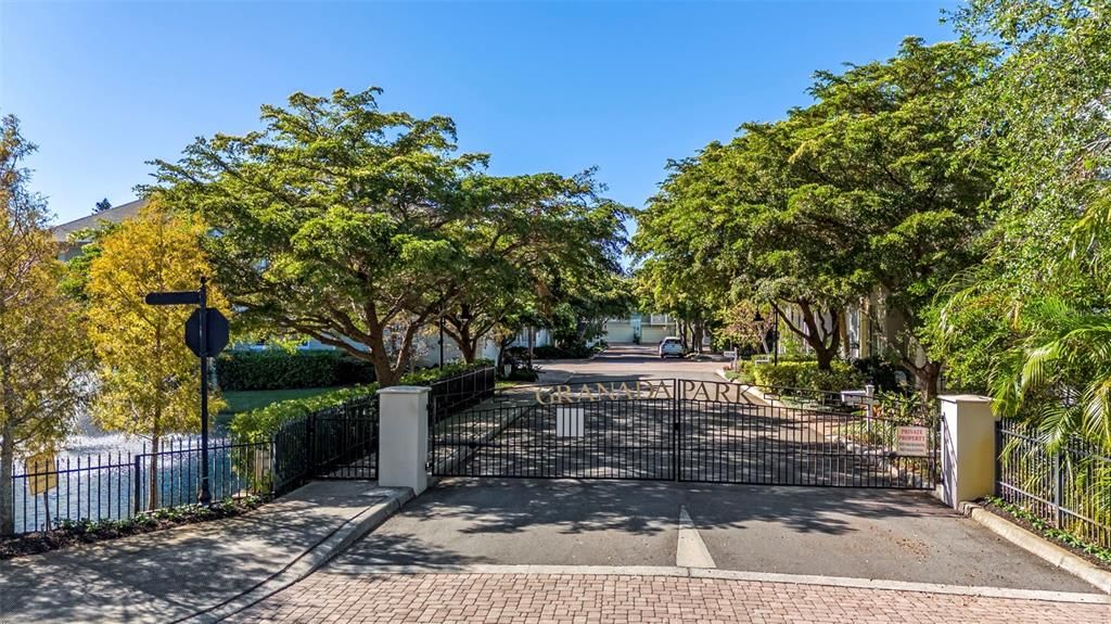 合同活跃: $1,895,000 (4 贝兹, 3 浴室, 3059 平方英尺)