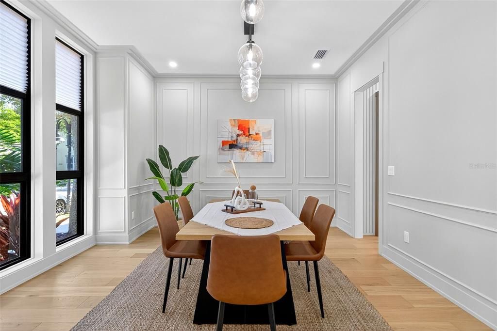 合同活跃: $1,895,000 (4 贝兹, 3 浴室, 3059 平方英尺)