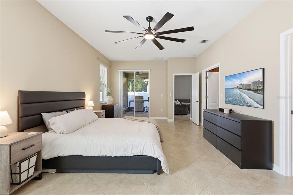 For Sale: $479,000 (4 beds, 2 baths, 2112 Square Feet)