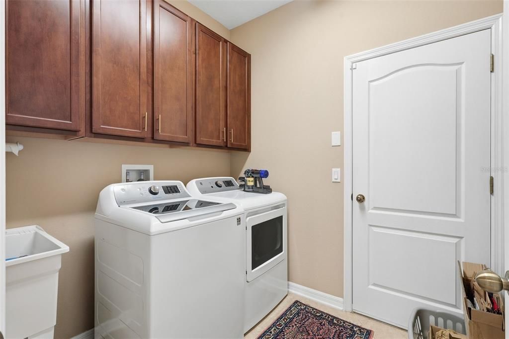 For Sale: $479,000 (4 beds, 2 baths, 2112 Square Feet)