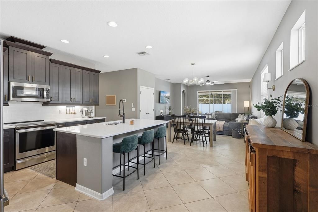 For Sale: $479,000 (4 beds, 2 baths, 2112 Square Feet)