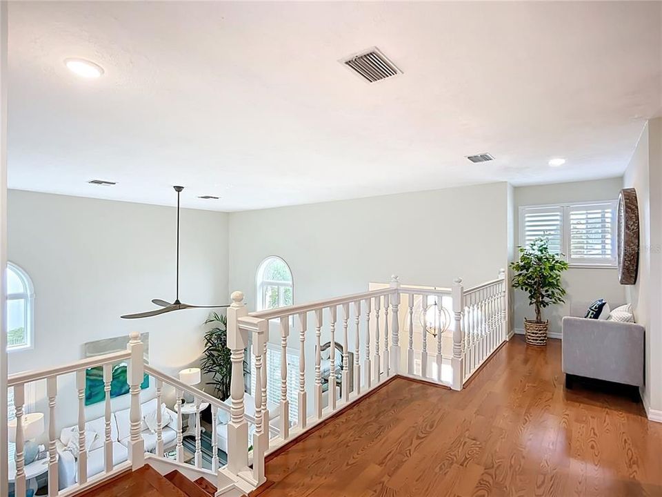 待售: $2,485,000 (3 贝兹, 3 浴室, 2570 平方英尺)