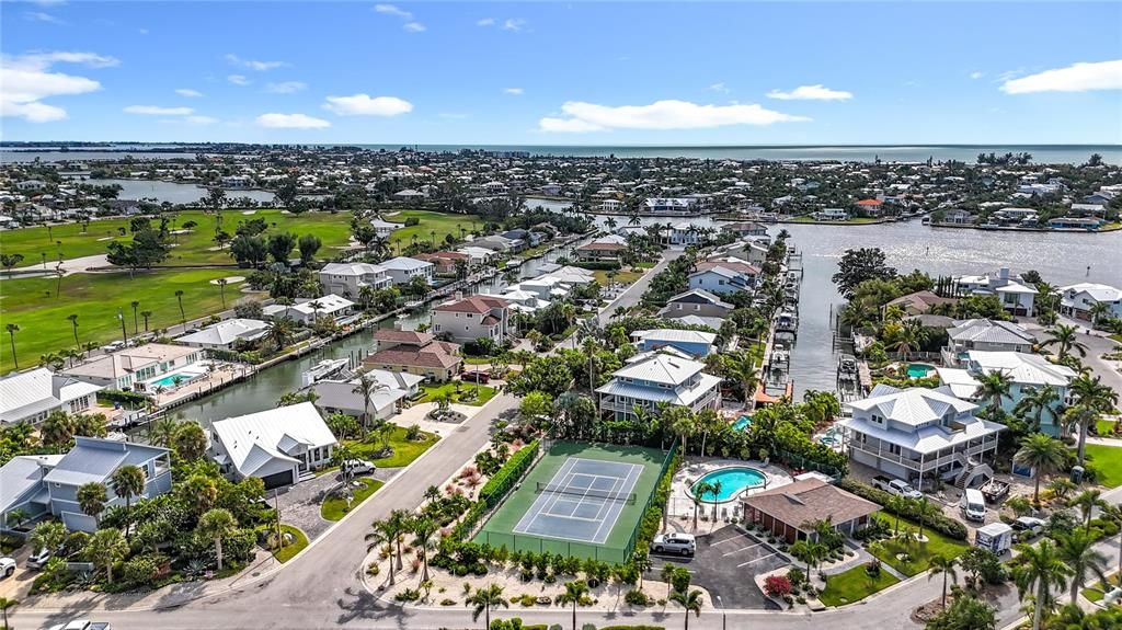 待售: $2,485,000 (3 贝兹, 3 浴室, 2570 平方英尺)