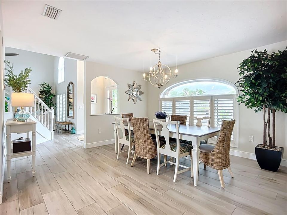 待售: $2,485,000 (3 贝兹, 3 浴室, 2570 平方英尺)