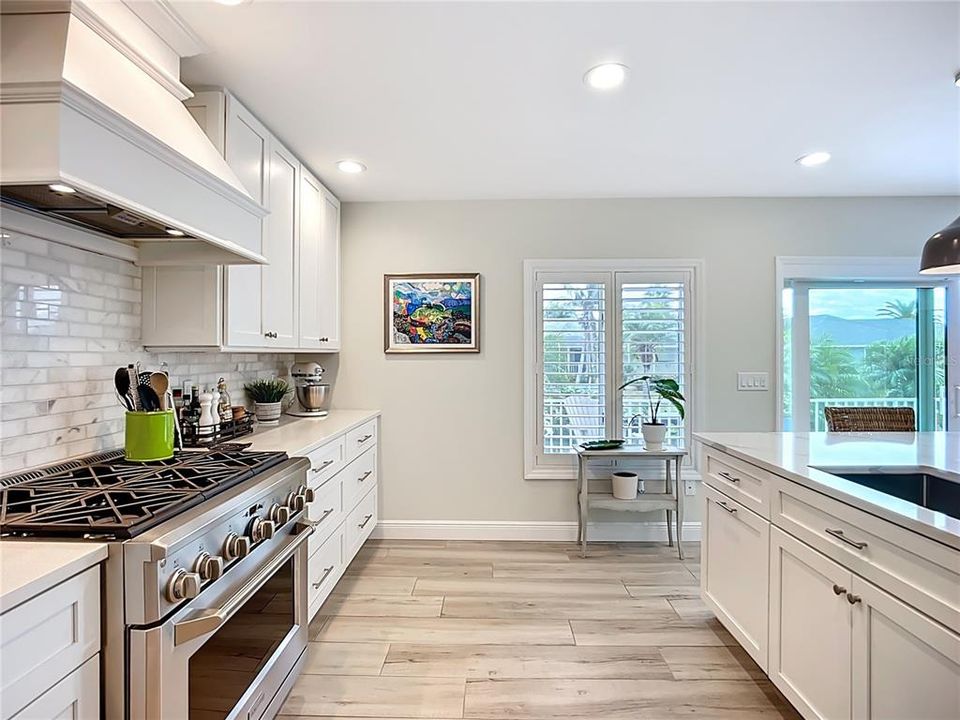 待售: $2,485,000 (3 贝兹, 3 浴室, 2570 平方英尺)