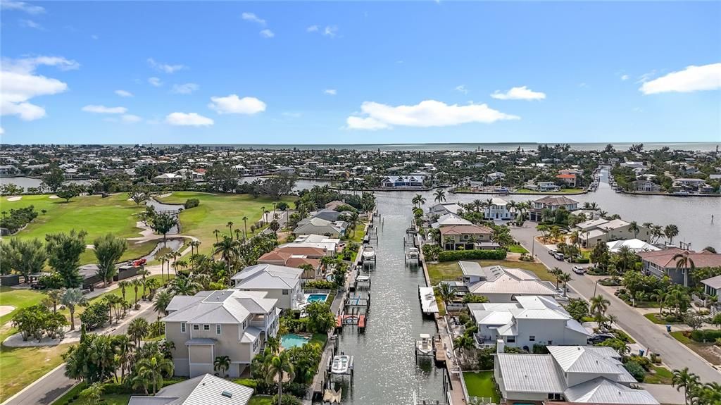 待售: $2,485,000 (3 贝兹, 3 浴室, 2570 平方英尺)