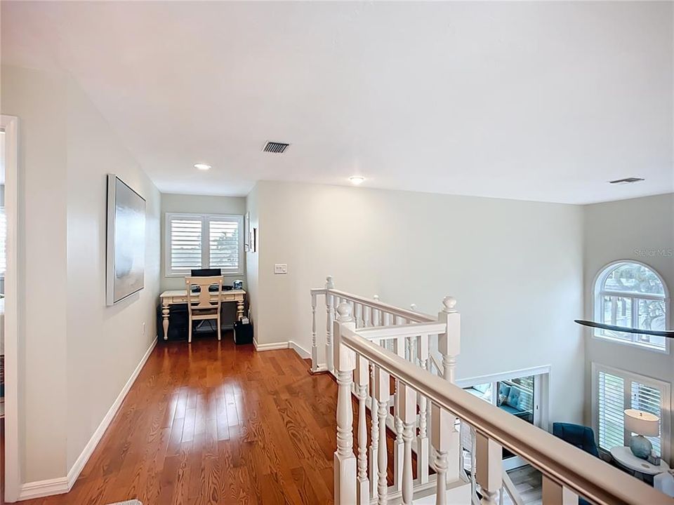 待售: $2,485,000 (3 贝兹, 3 浴室, 2570 平方英尺)