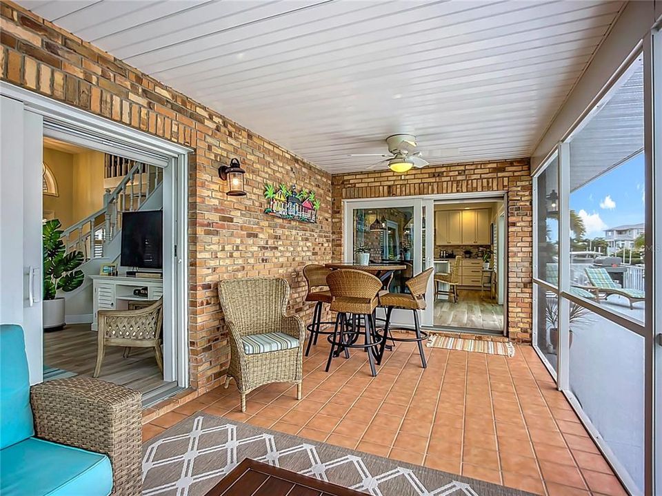 待售: $2,485,000 (3 贝兹, 3 浴室, 2570 平方英尺)