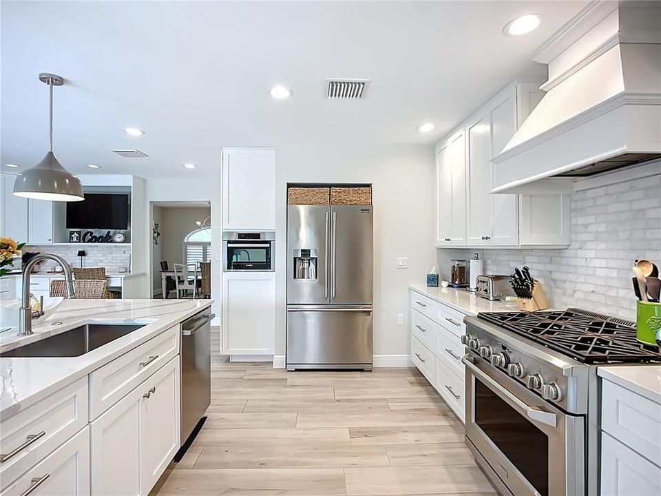 待售: $2,485,000 (3 贝兹, 3 浴室, 2570 平方英尺)