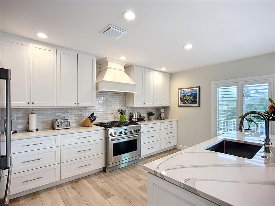 待售: $2,485,000 (3 贝兹, 3 浴室, 2570 平方英尺)