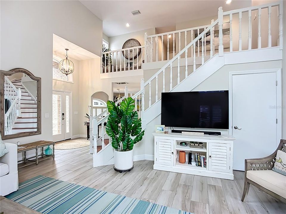 待售: $2,485,000 (3 贝兹, 3 浴室, 2570 平方英尺)