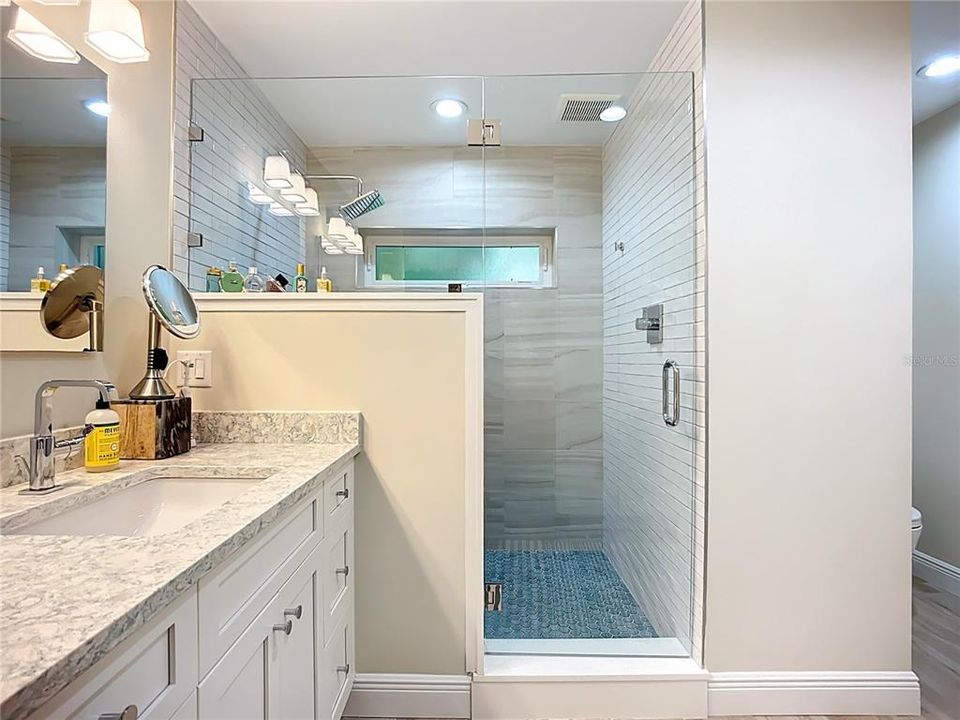 待售: $2,485,000 (3 贝兹, 3 浴室, 2570 平方英尺)