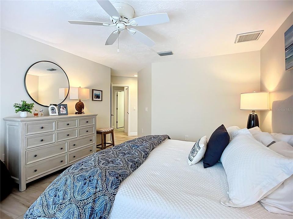 待售: $2,485,000 (3 贝兹, 3 浴室, 2570 平方英尺)