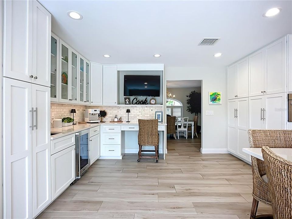 待售: $2,485,000 (3 贝兹, 3 浴室, 2570 平方英尺)