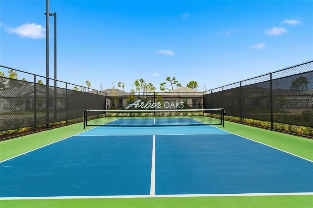 Active With Contract: $299,900 (2 beds, 2 baths, 1654 Square Feet)