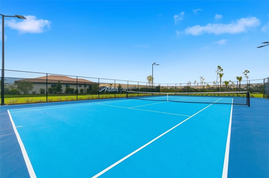 Active With Contract: $299,900 (2 beds, 2 baths, 1654 Square Feet)