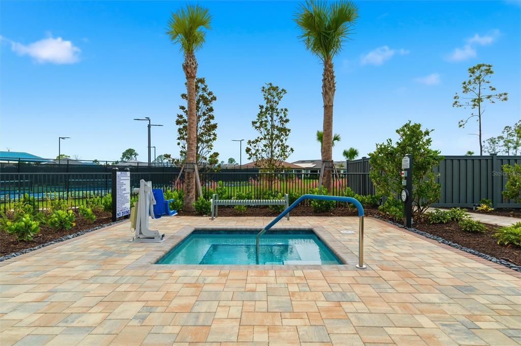 Active With Contract: $299,900 (2 beds, 2 baths, 1654 Square Feet)