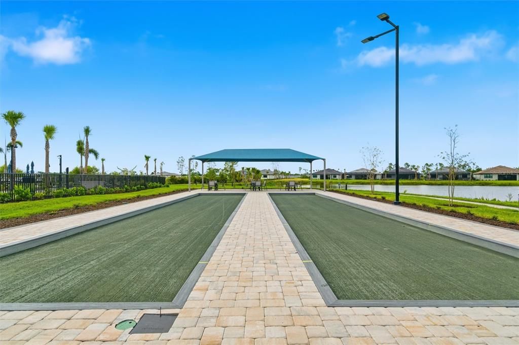 Active With Contract: $299,900 (2 beds, 2 baths, 1654 Square Feet)