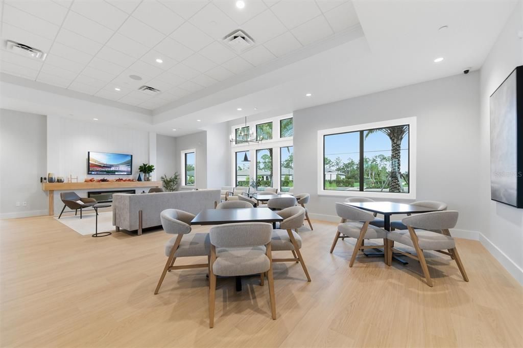 Active With Contract: $299,900 (2 beds, 2 baths, 1654 Square Feet)