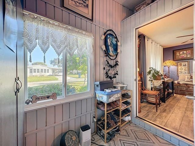 Под контрактом: $194,900 (2 спален, 2 ванн, 1108 Квадратных фут)