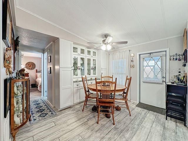 Под контрактом: $194,900 (2 спален, 2 ванн, 1108 Квадратных фут)