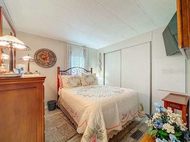 Под контрактом: $194,900 (2 спален, 2 ванн, 1108 Квадратных фут)