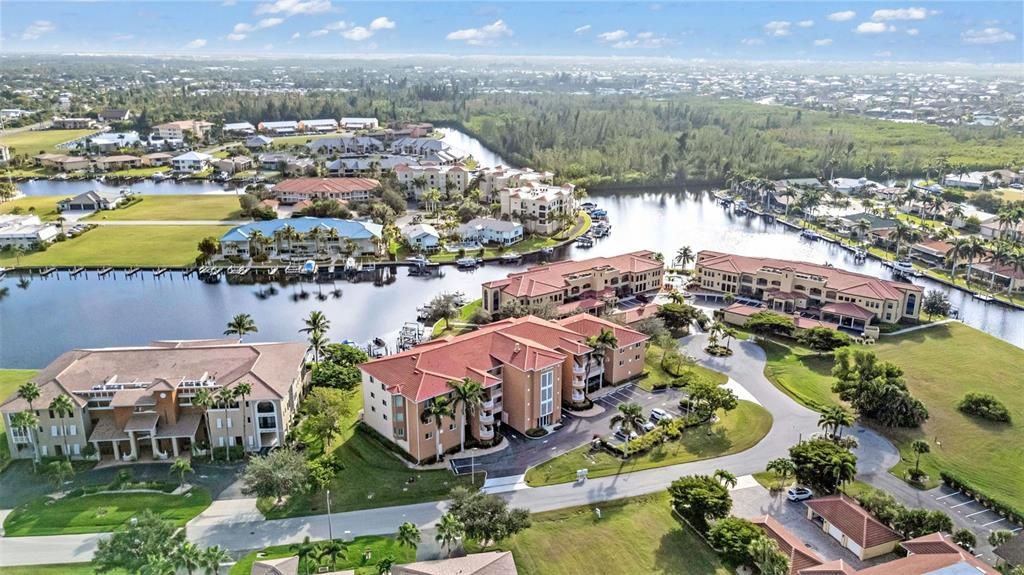 En Venta: $325,000 (2 camas, 2 baños, 1381 Pies cuadrados)