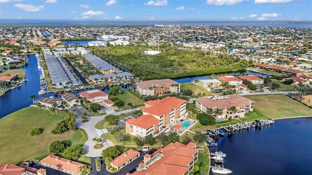 En Venta: $325,000 (2 camas, 2 baños, 1381 Pies cuadrados)