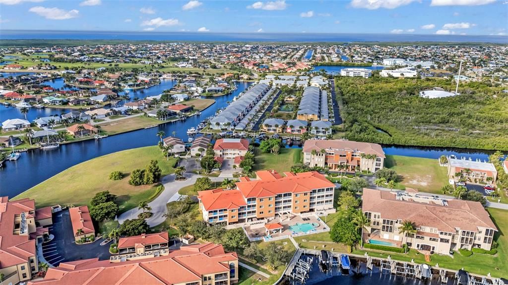 En Venta: $325,000 (2 camas, 2 baños, 1381 Pies cuadrados)