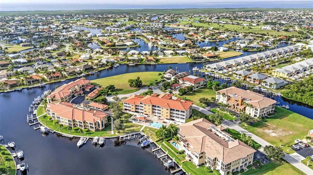 En Venta: $325,000 (2 camas, 2 baños, 1381 Pies cuadrados)